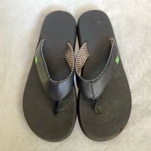 Black Sanuk Flip Flops size 9